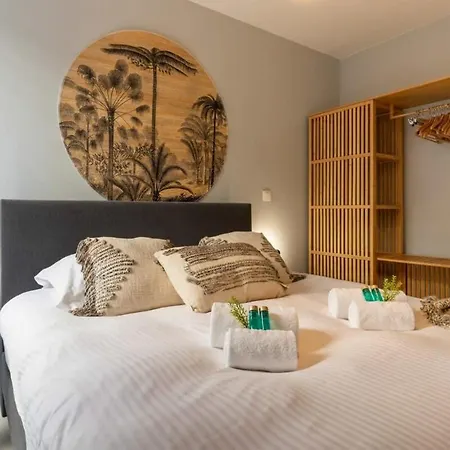 Huswell - Queen At Sea: Modern 2 Bedroom * Ostend
