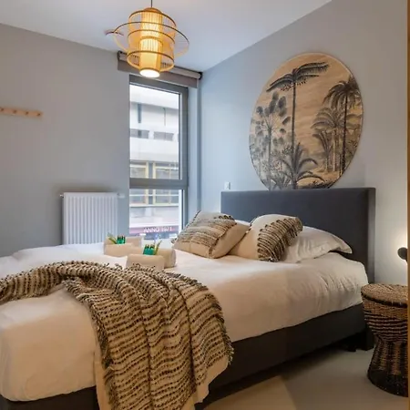 Huswell - Queen At Sea: Modern 2 Bedroom Apartment